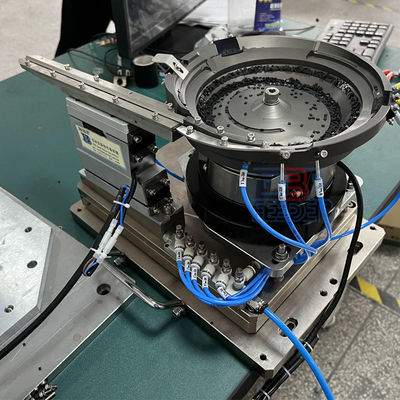 Kecepatan tetap Bowl Feeder Mesin Getaran Bowl Feeder Plastik Socket Sorter